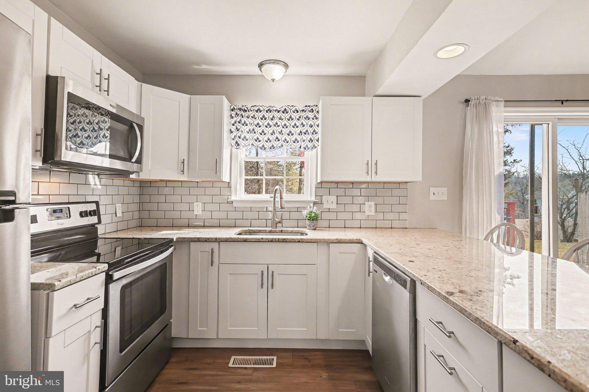 GLEN EAGLE - Residential