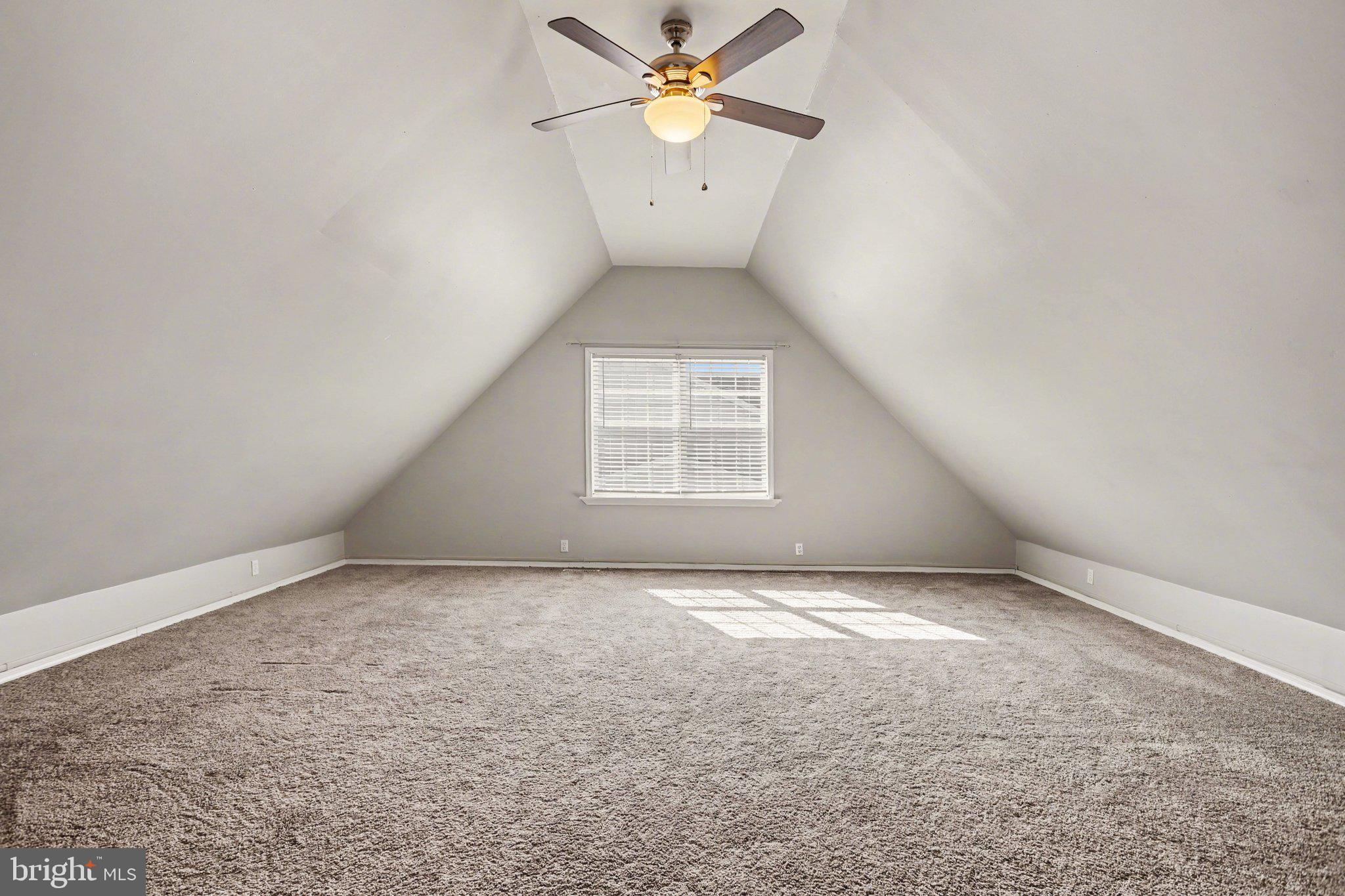 GLEN EAGLE - Residential