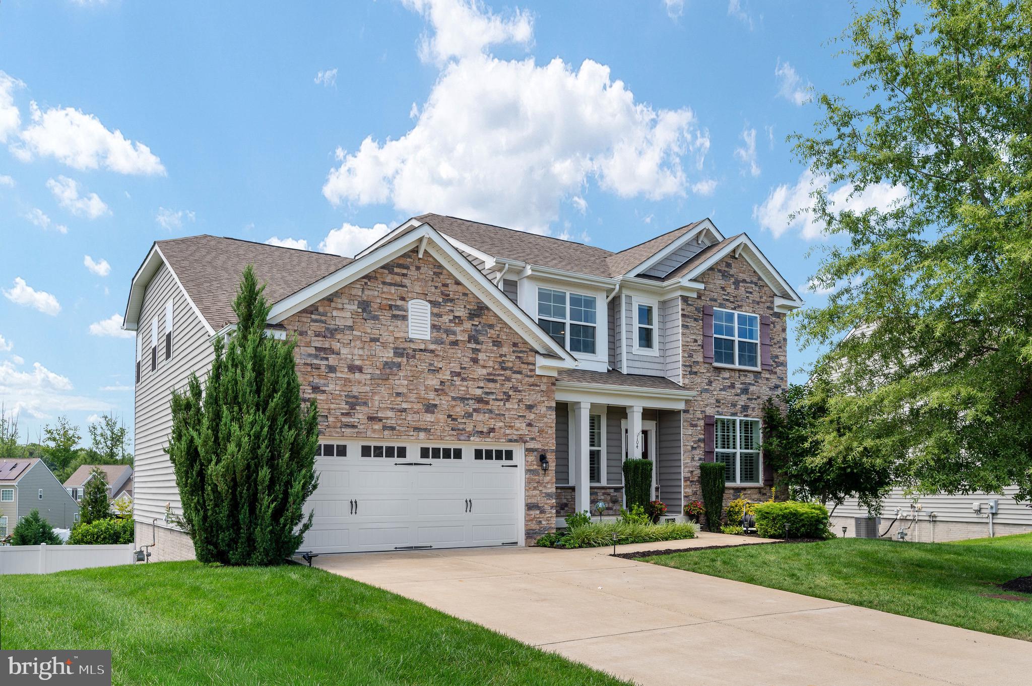 104 OLD OAKS COURT
