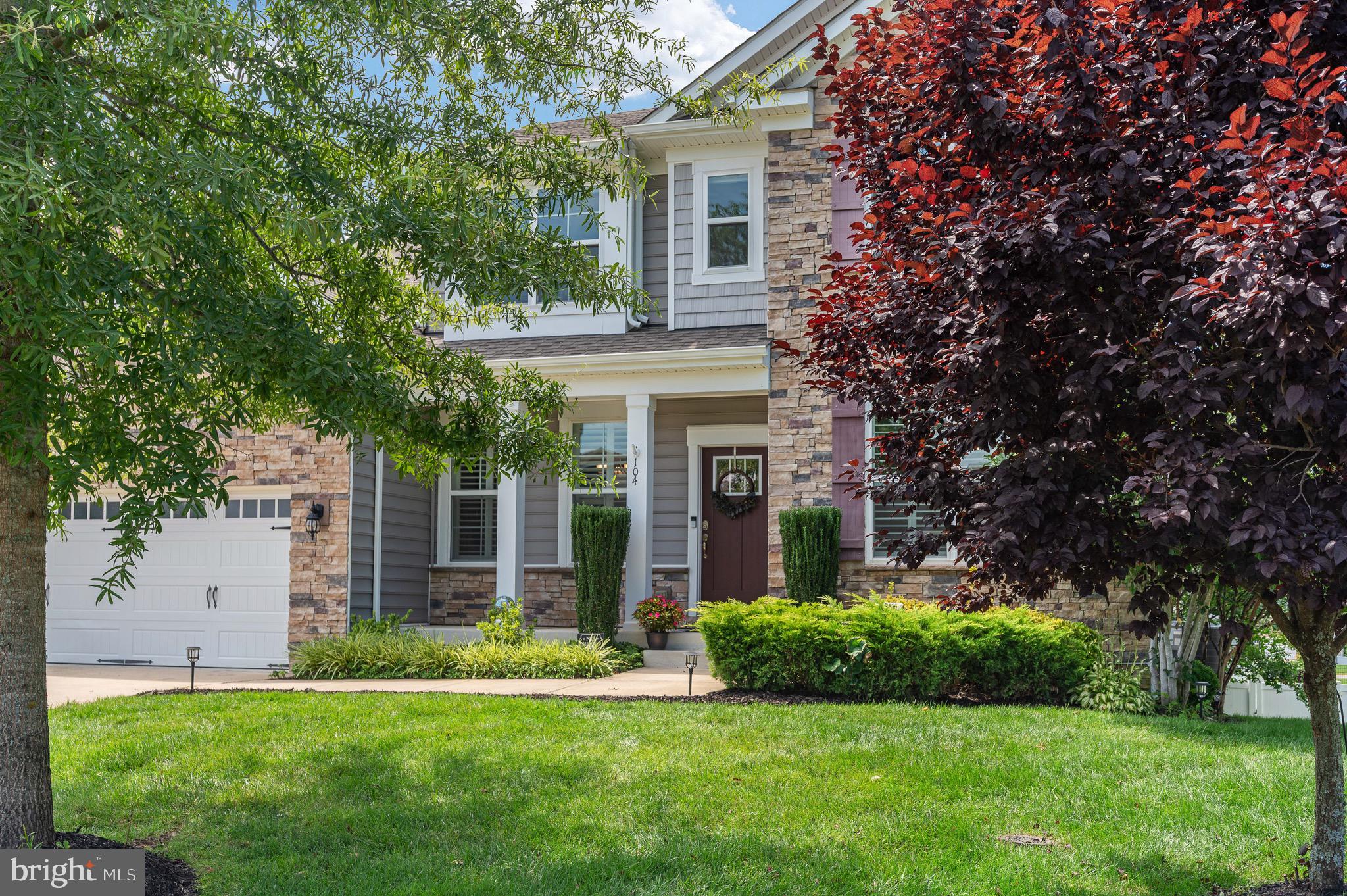 104 OLD OAKS COURT