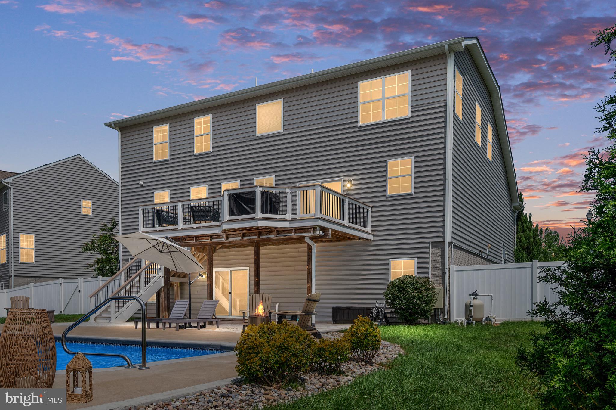 104 OLD OAKS COURT