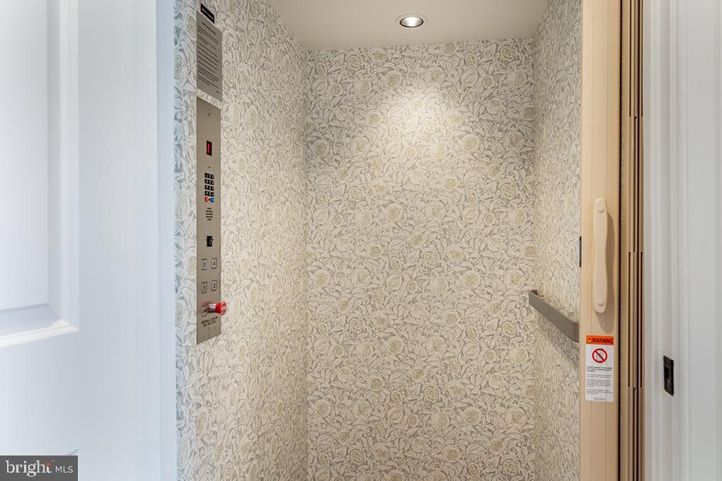 NEWTOWN WALK AT ELLIS PRESERVE - Residential