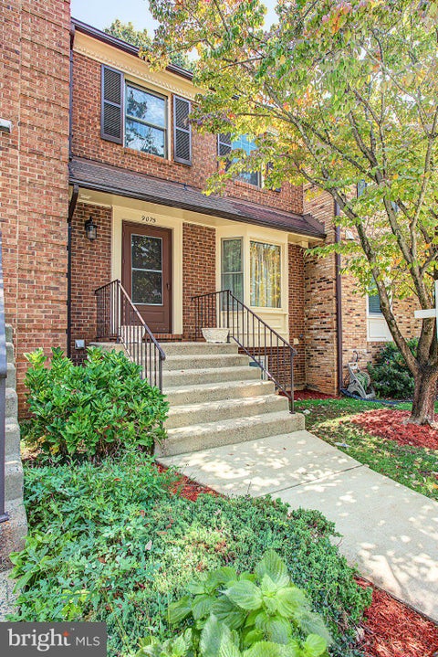 Townhouse For Sale - 9075 Gavelwood Court<br/> SPRINGFIELD, VA 22153