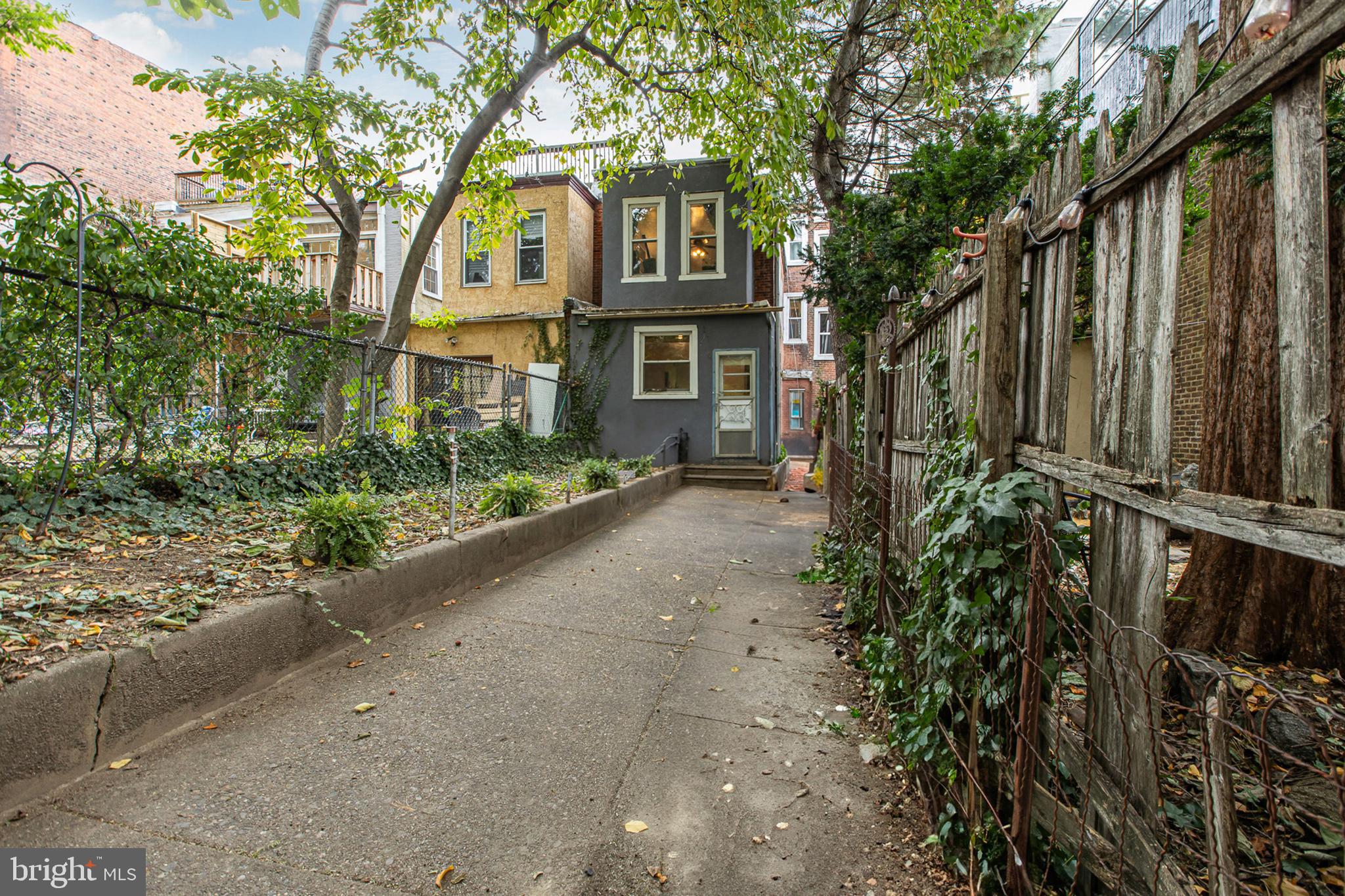 SPRUCE HILL - Residential