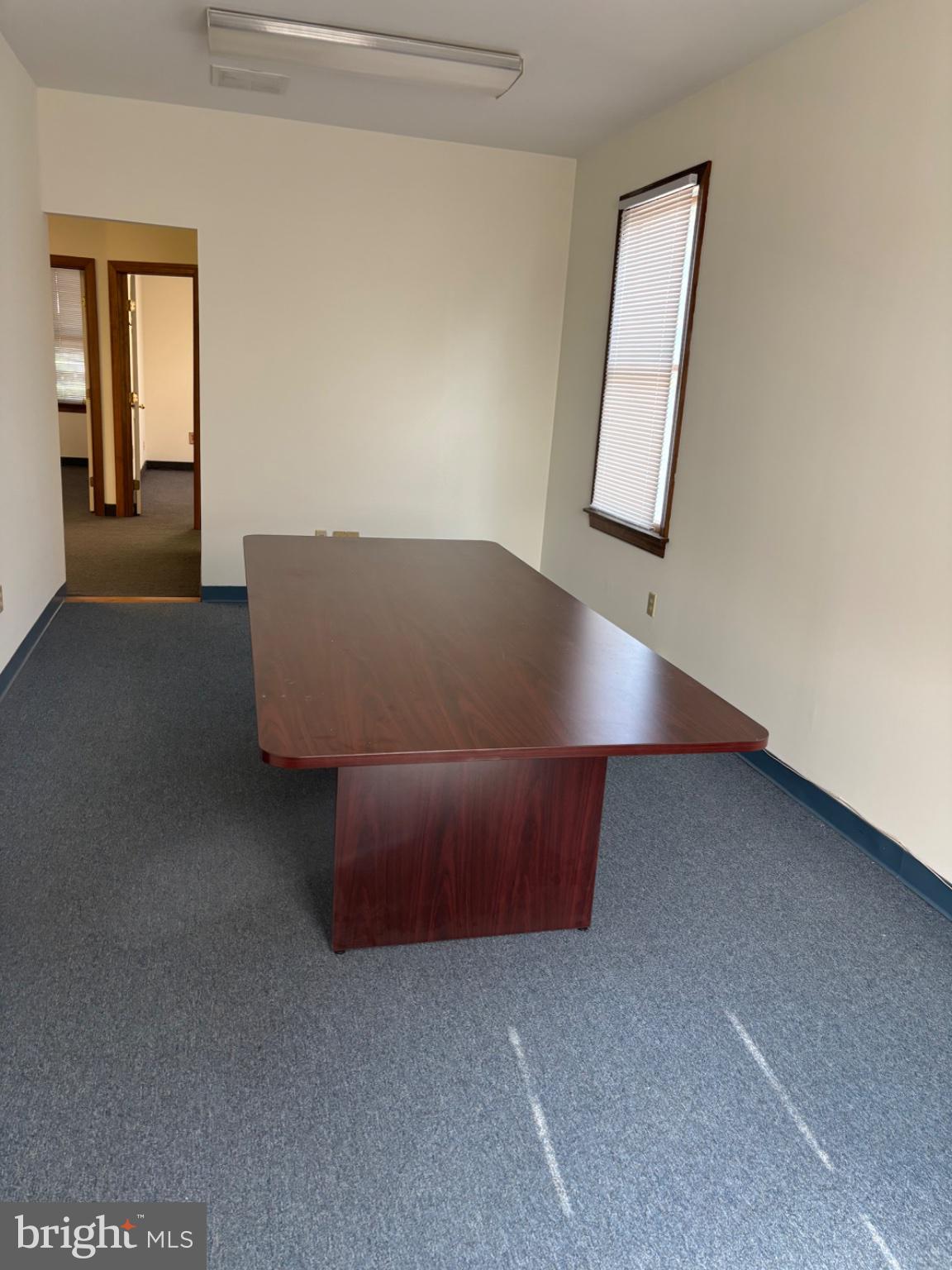 739 S WHITE HORSE PIKE