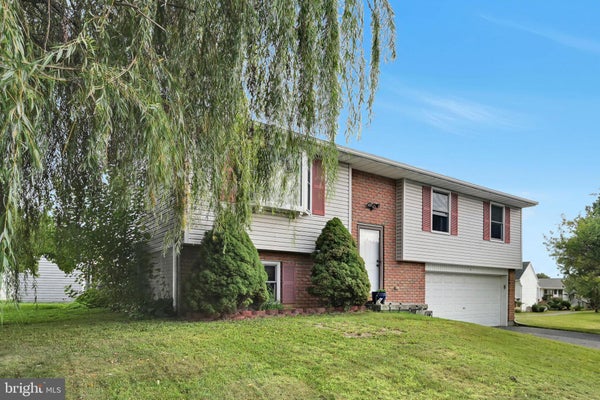 4 EDGEMONT LN, NEWMANSTOWN, PA 17073 - Image d971eb2ca899b2fa0072ffe741b7ba1f/316800788