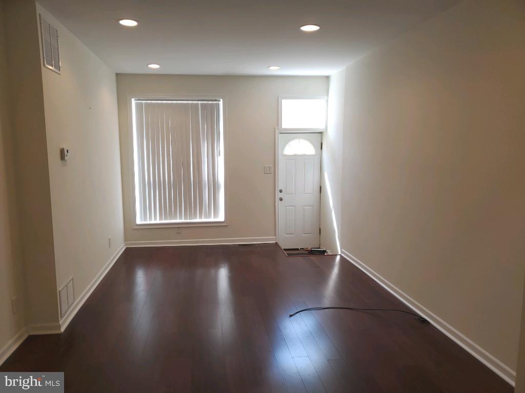 BALTIMORE HIGHLANDS - Residential