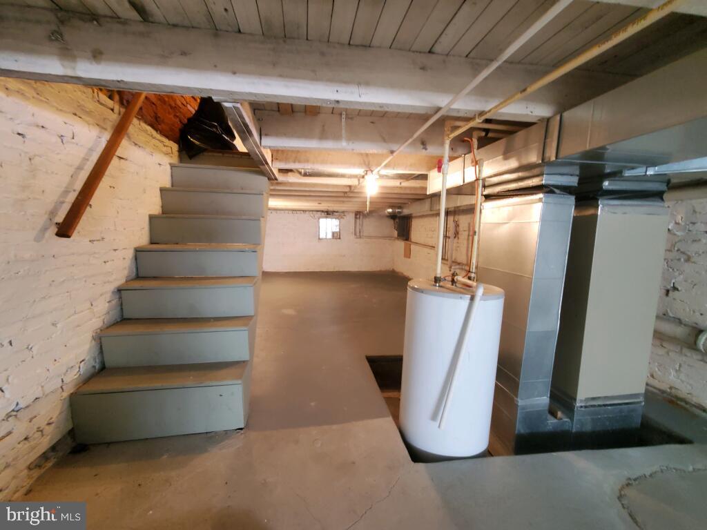 BALTIMORE HIGHLANDS - Residential