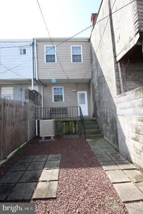 BALTIMORE HIGHLANDS - Residential