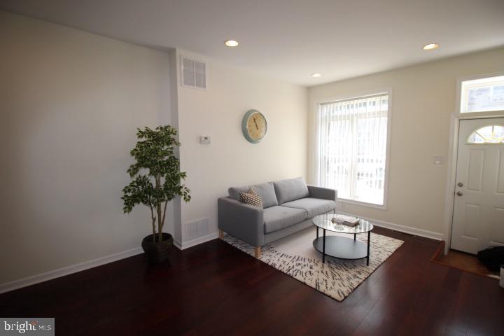 BALTIMORE HIGHLANDS - Residential