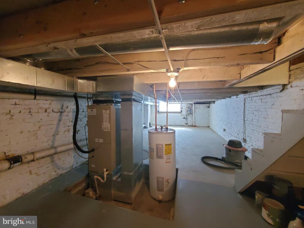 BALTIMORE HIGHLANDS - Residential