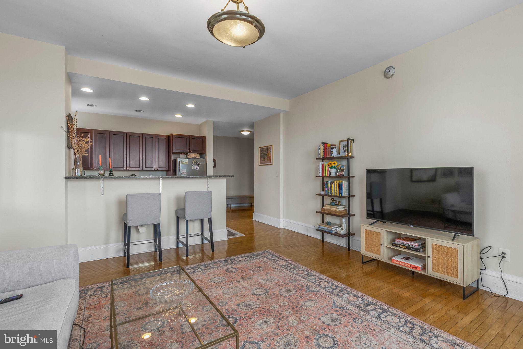 WASHINGTON SQ WEST - Residential