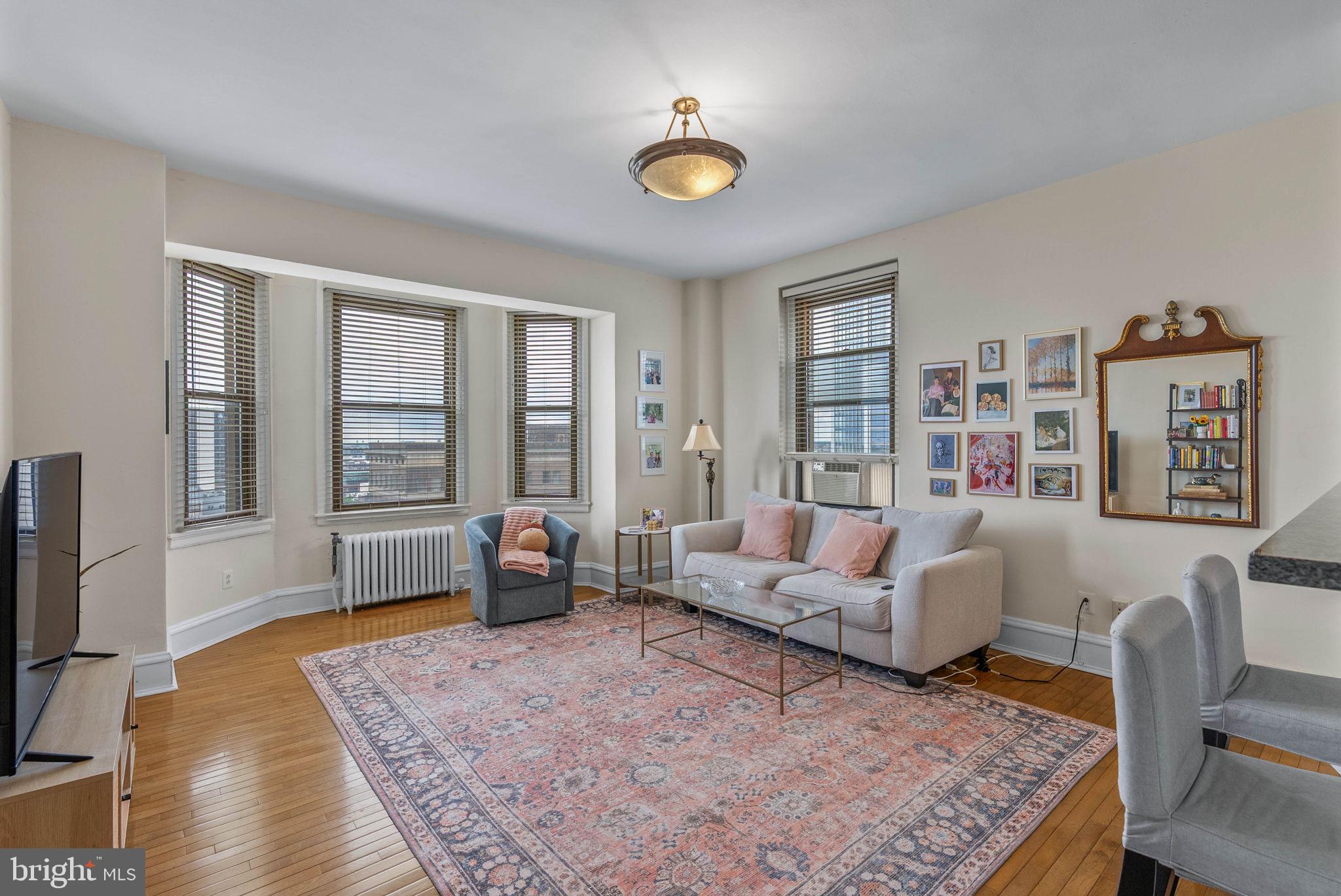 WASHINGTON SQ WEST - Residential