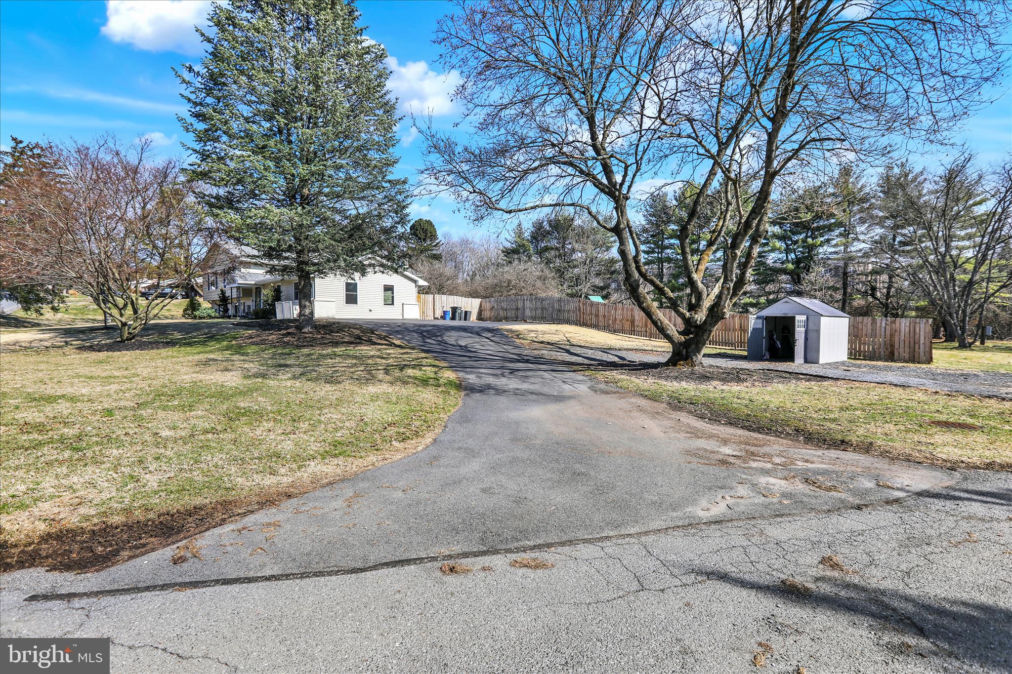 GREENFIELDS - Residential