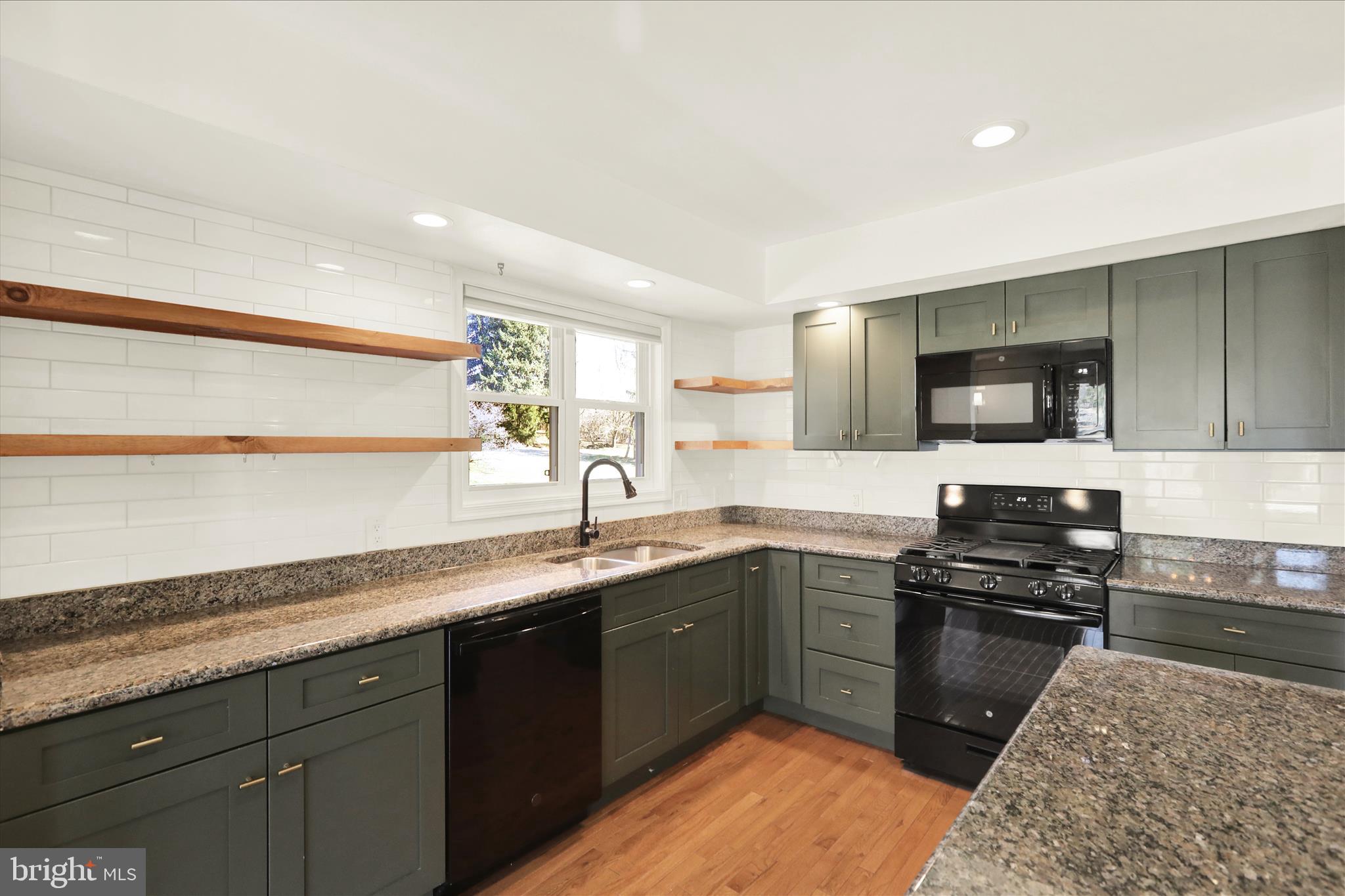 GREENFIELDS - Residential