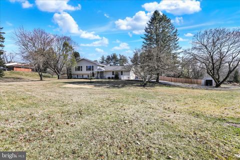 Homes For Sale - 302 S Tulpehocken Road<br/> READING, PA 19601