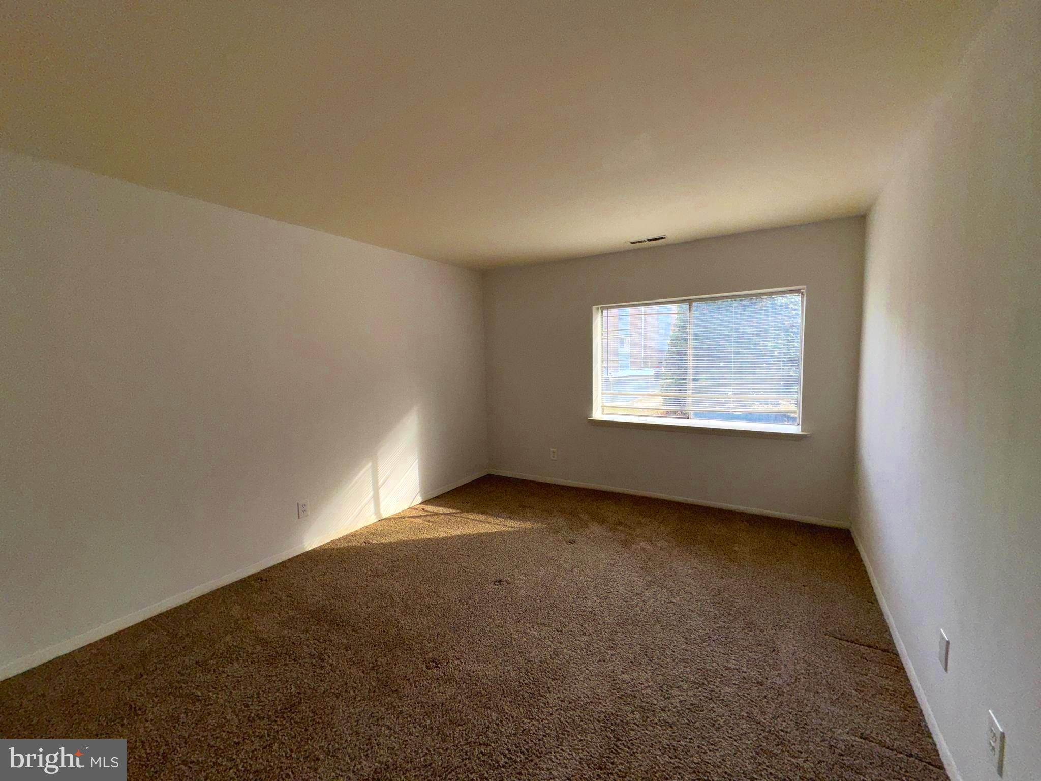 MOORES MILL MANOR - Residential