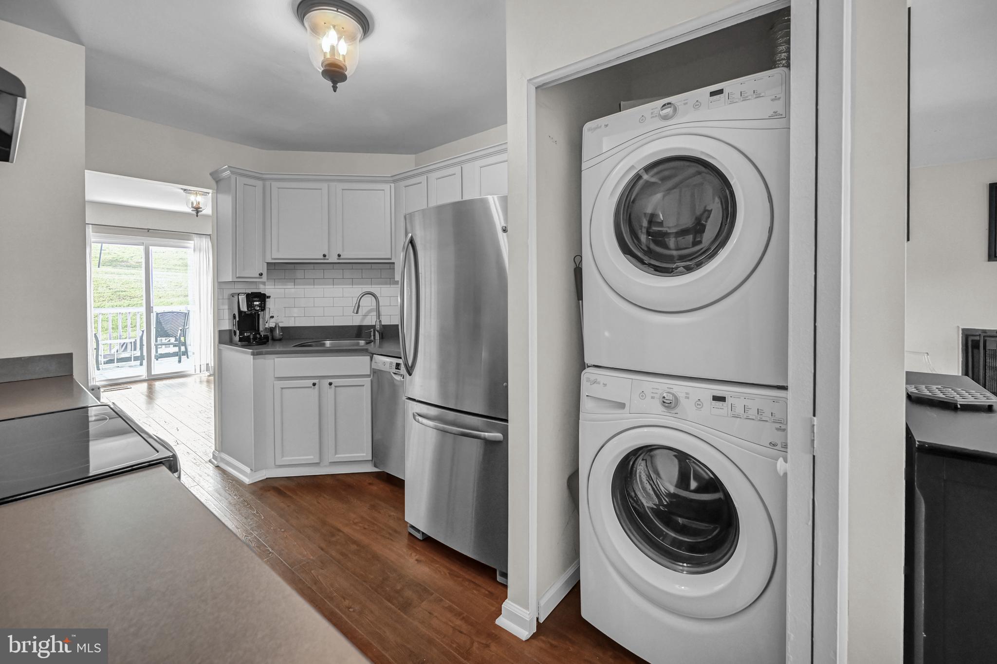 GREENSPRINGS ESTATES - Residential