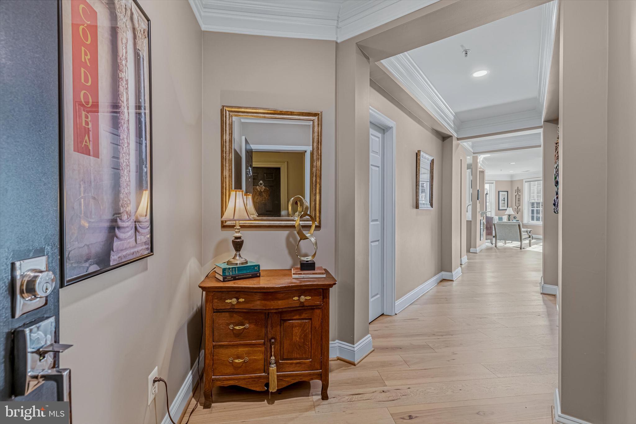 828 SLATERS LANE 206