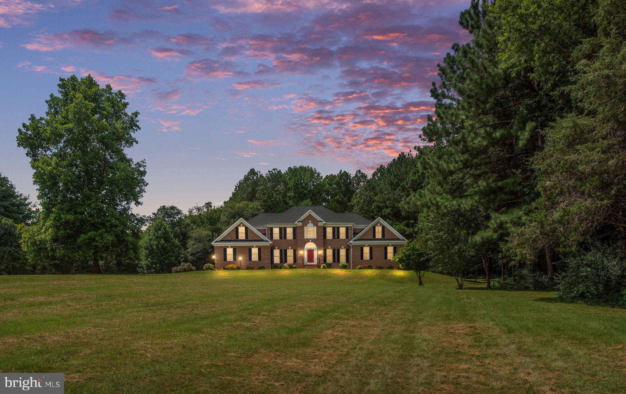 22 MERIDAN LANE