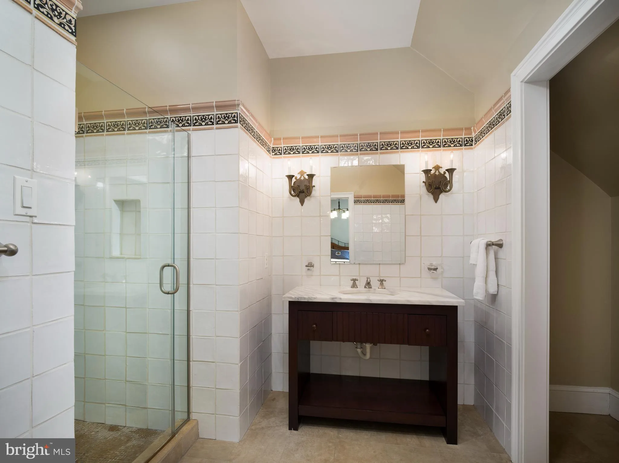 Villanova, Pennsylvania 19085, United States, 5 Bedrooms Bedrooms, ,8 BathroomsBathrooms,Residential,Active,130299