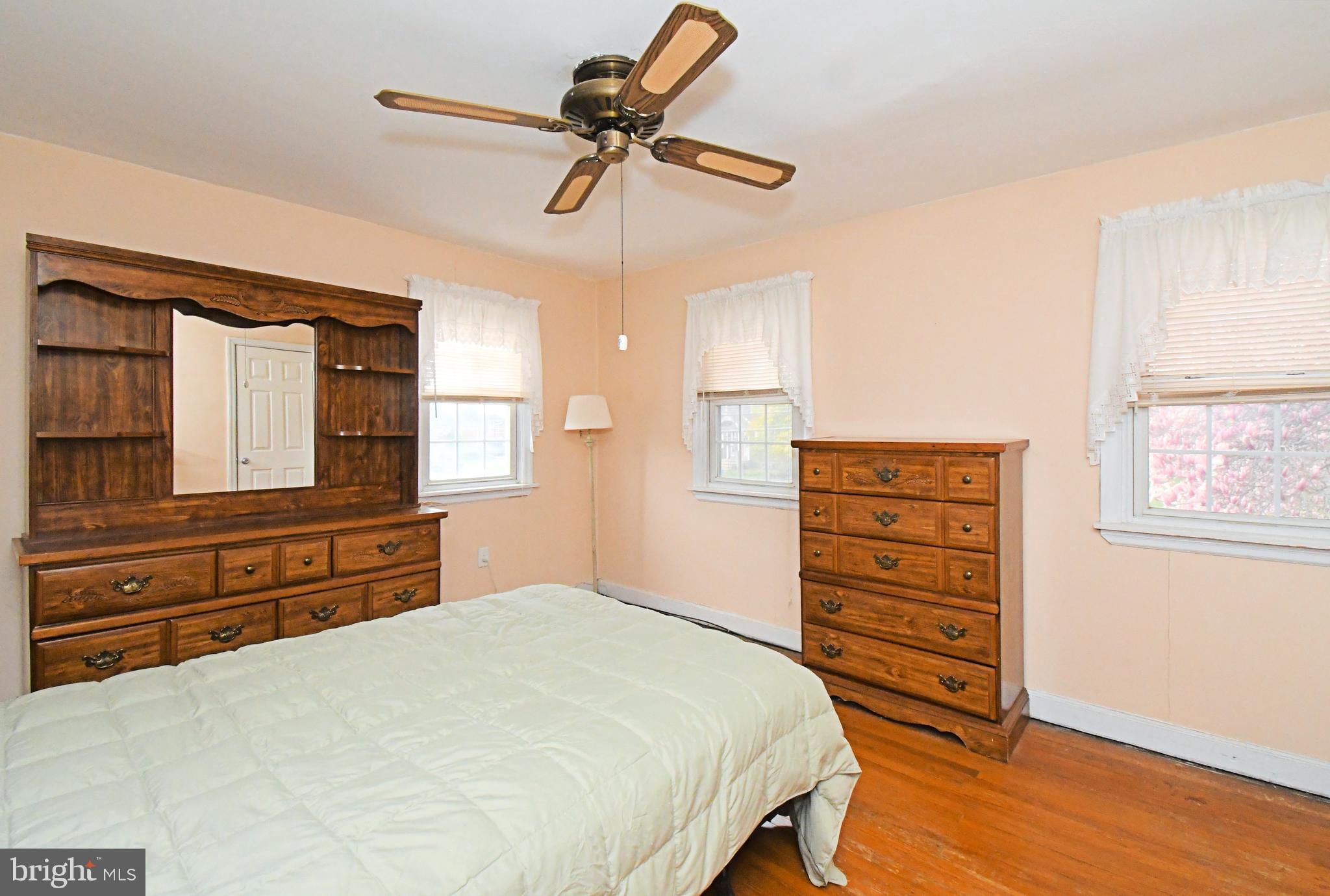 NORRISTOWN - Residential