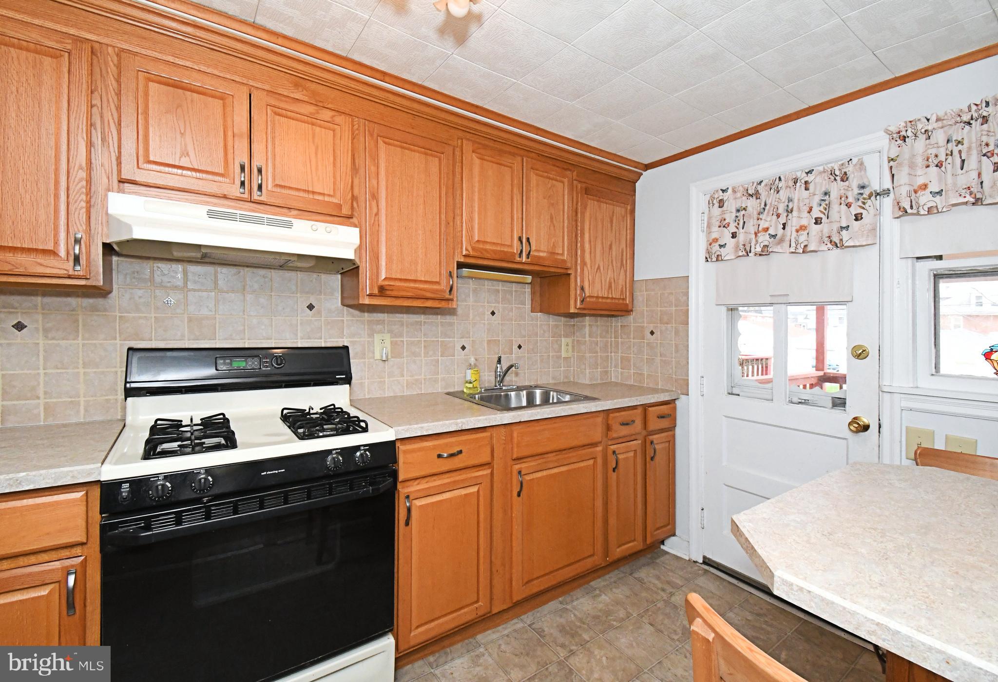 NORRISTOWN - Residential