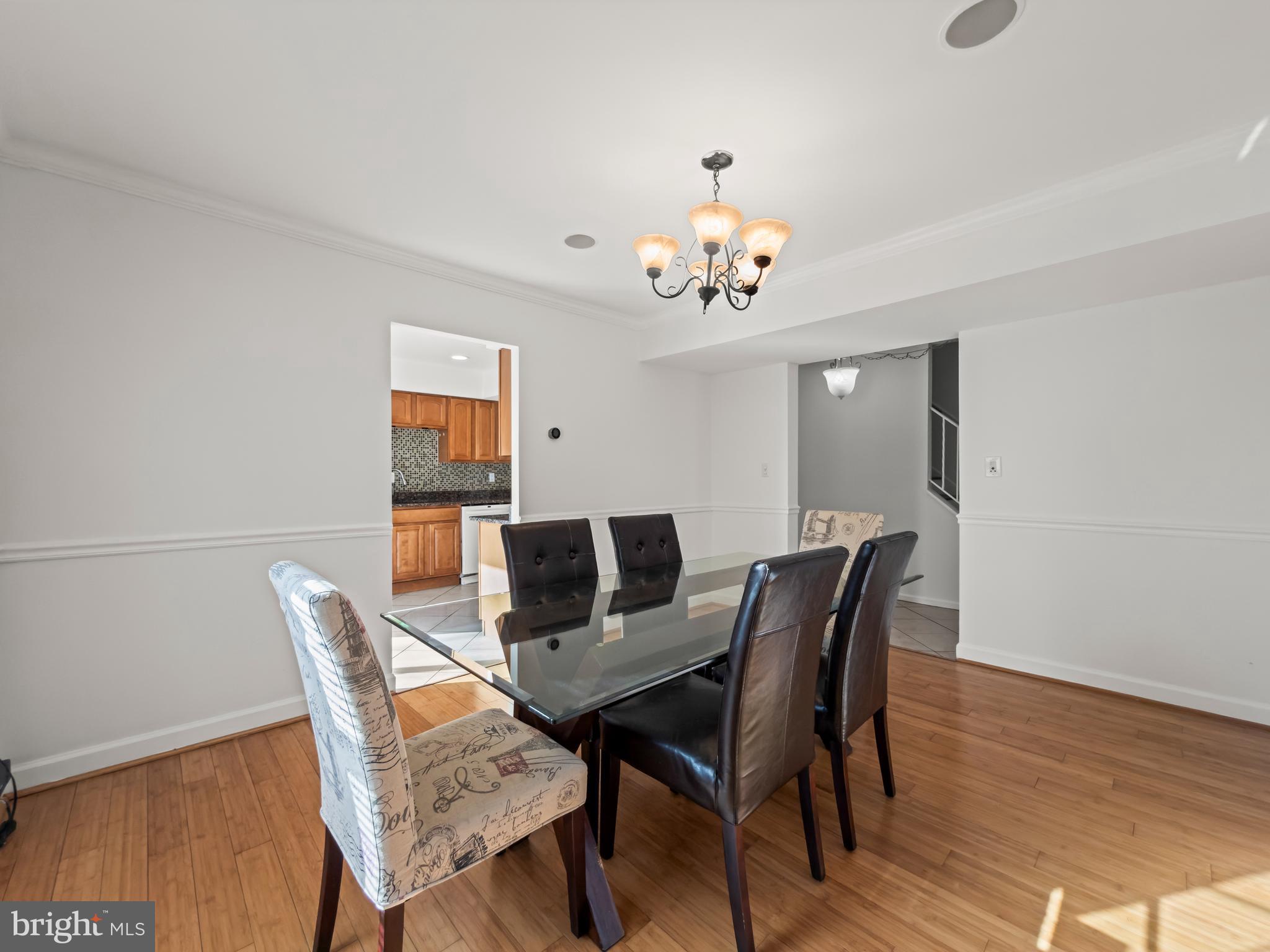 SHADOW OAK - Residential