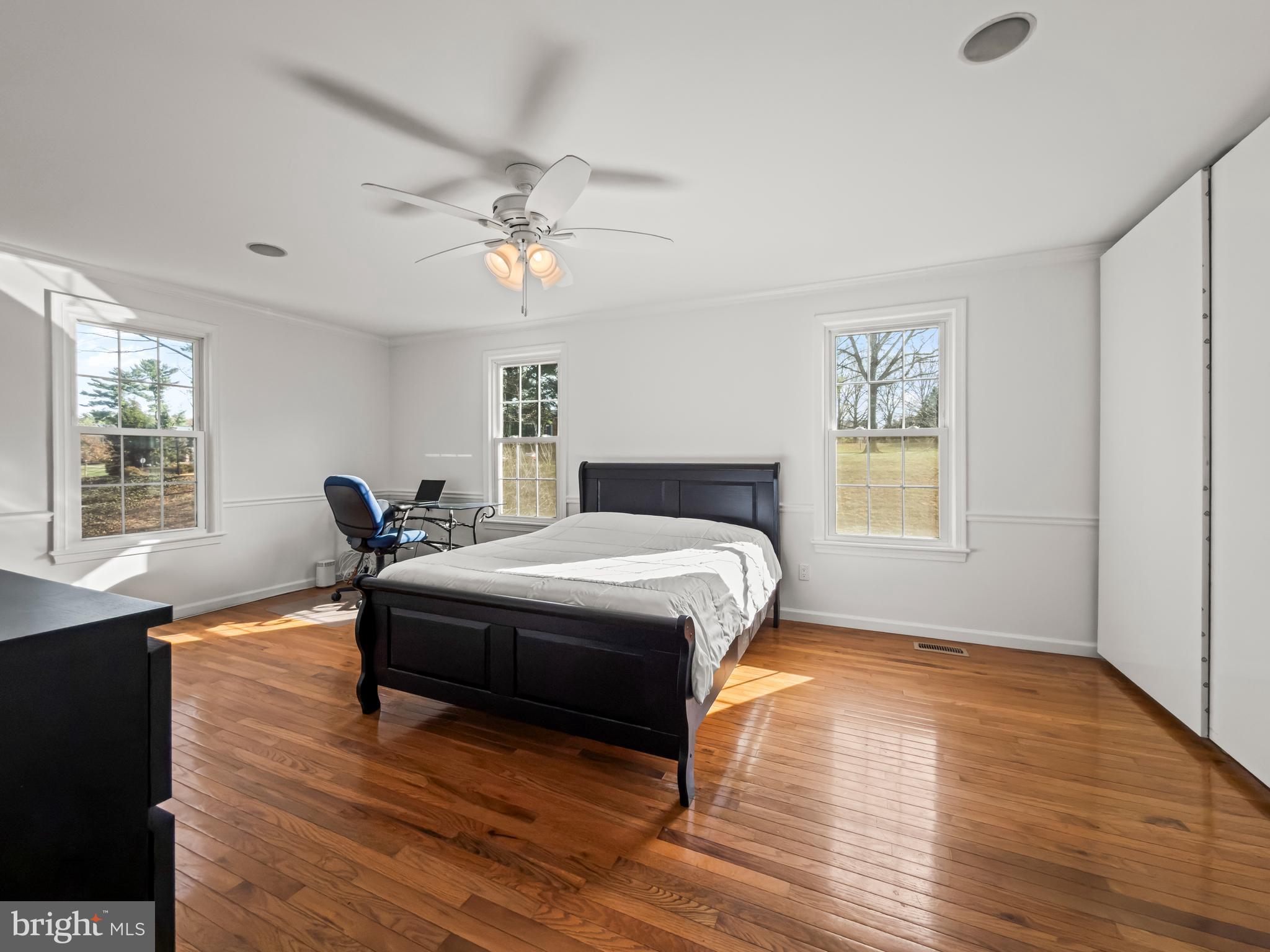 SHADOW OAK - Residential