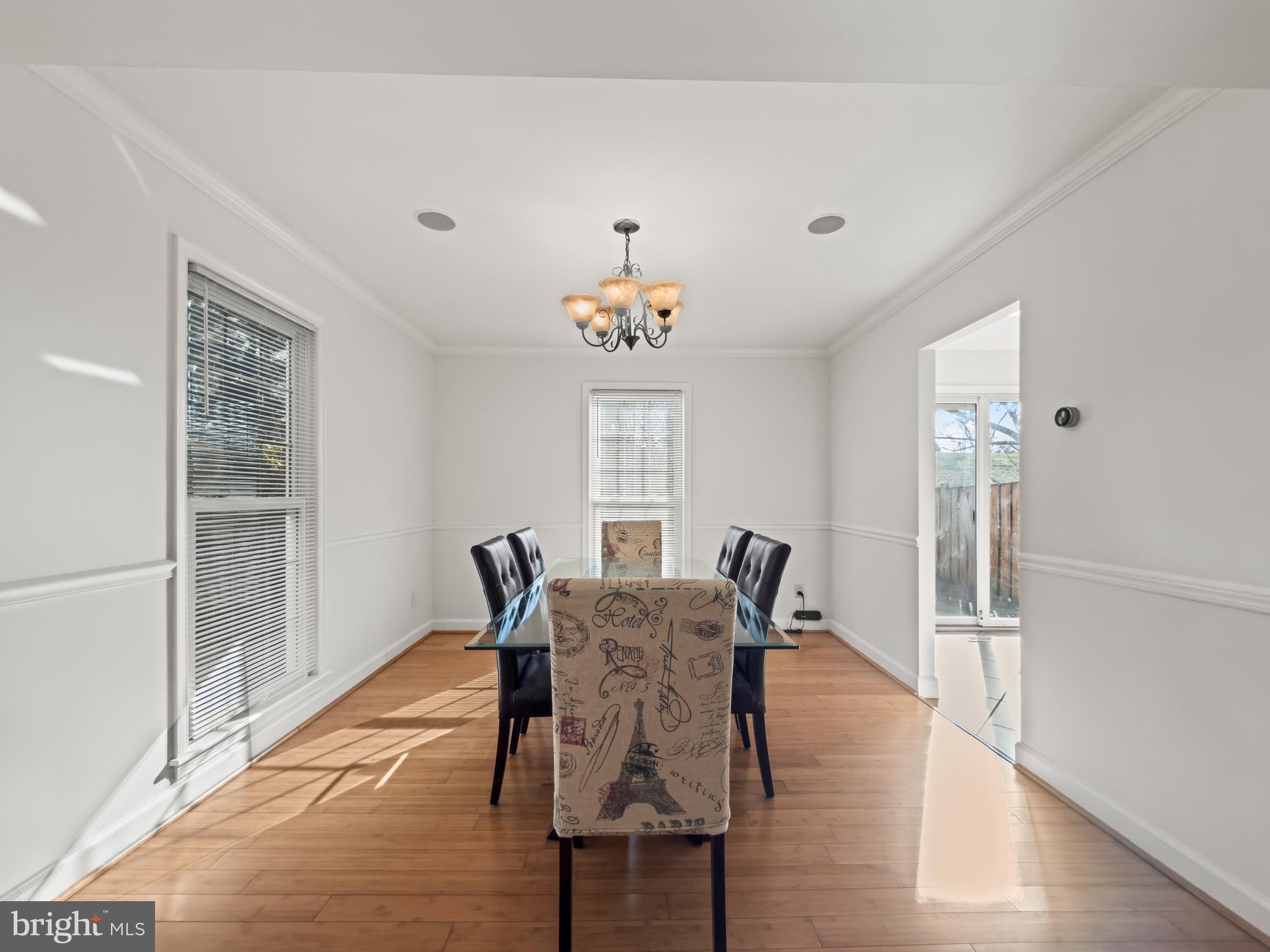 SHADOW OAK - Residential