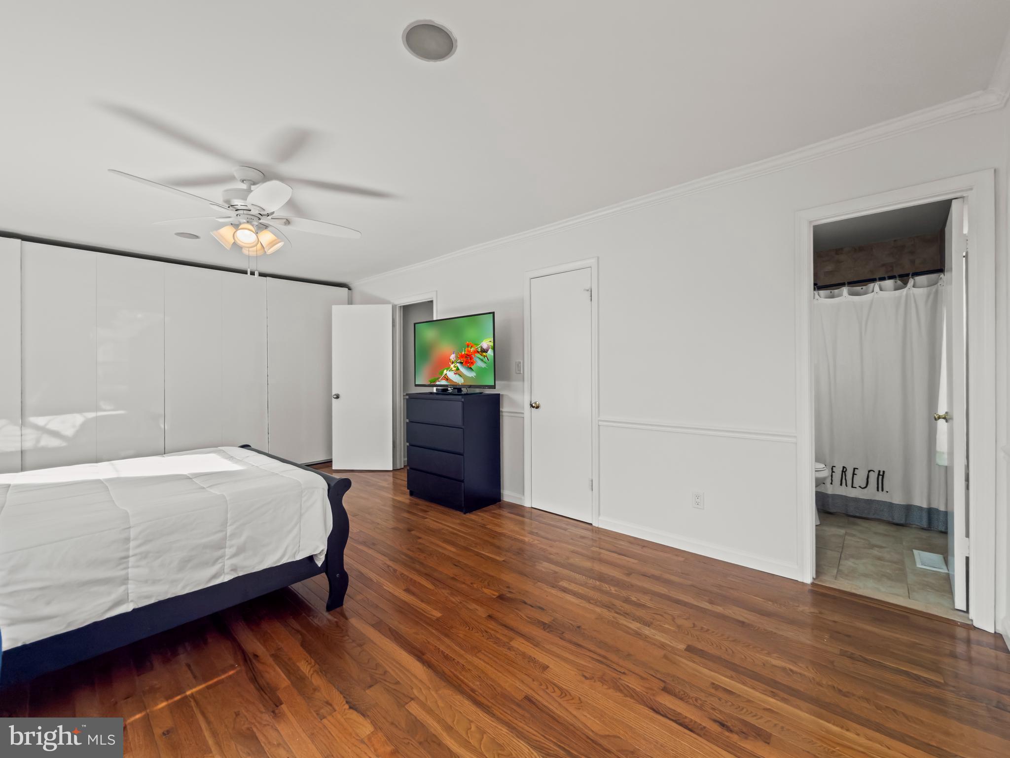 SHADOW OAK - Residential