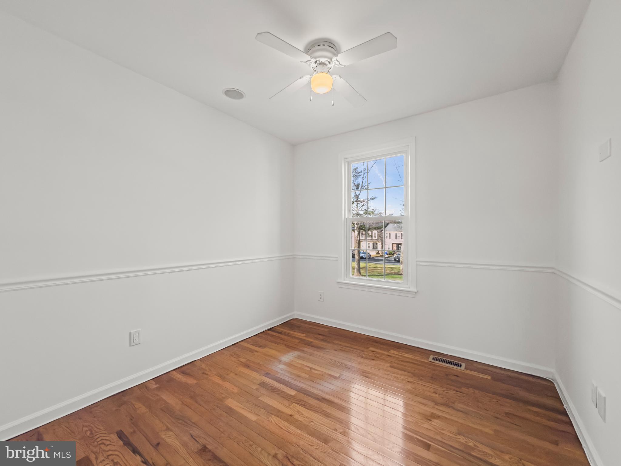 SHADOW OAK - Residential