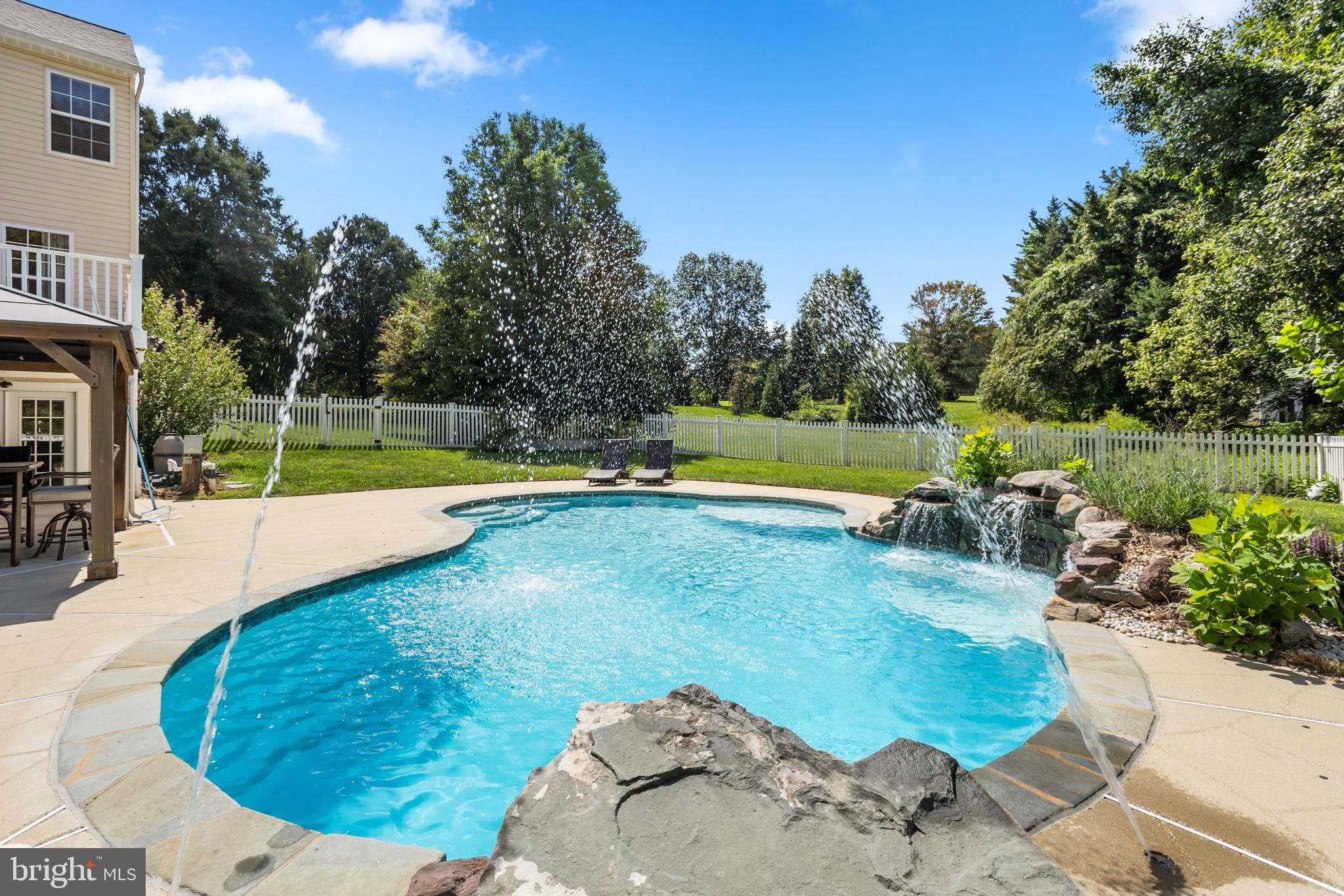 1535 BILTMORE COURT