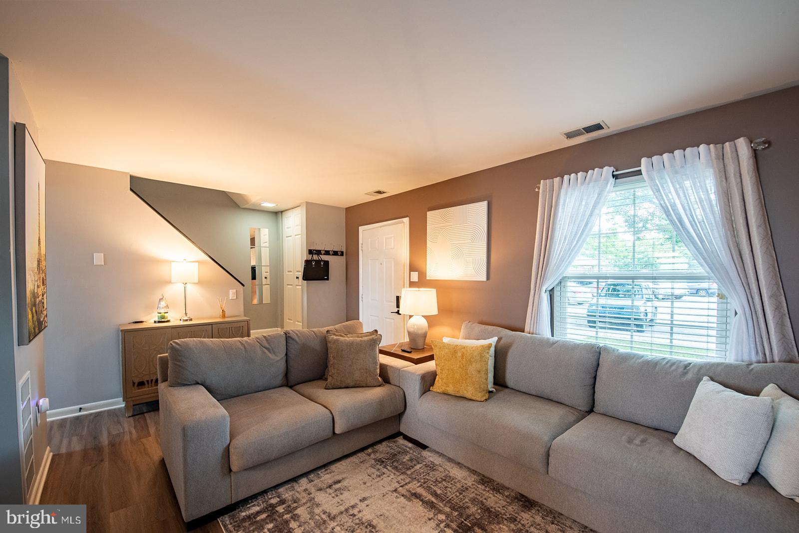 72 LEXTON DRIVE 72