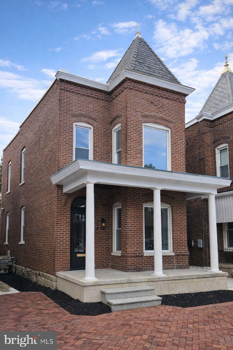 WEST SIDE - Residential