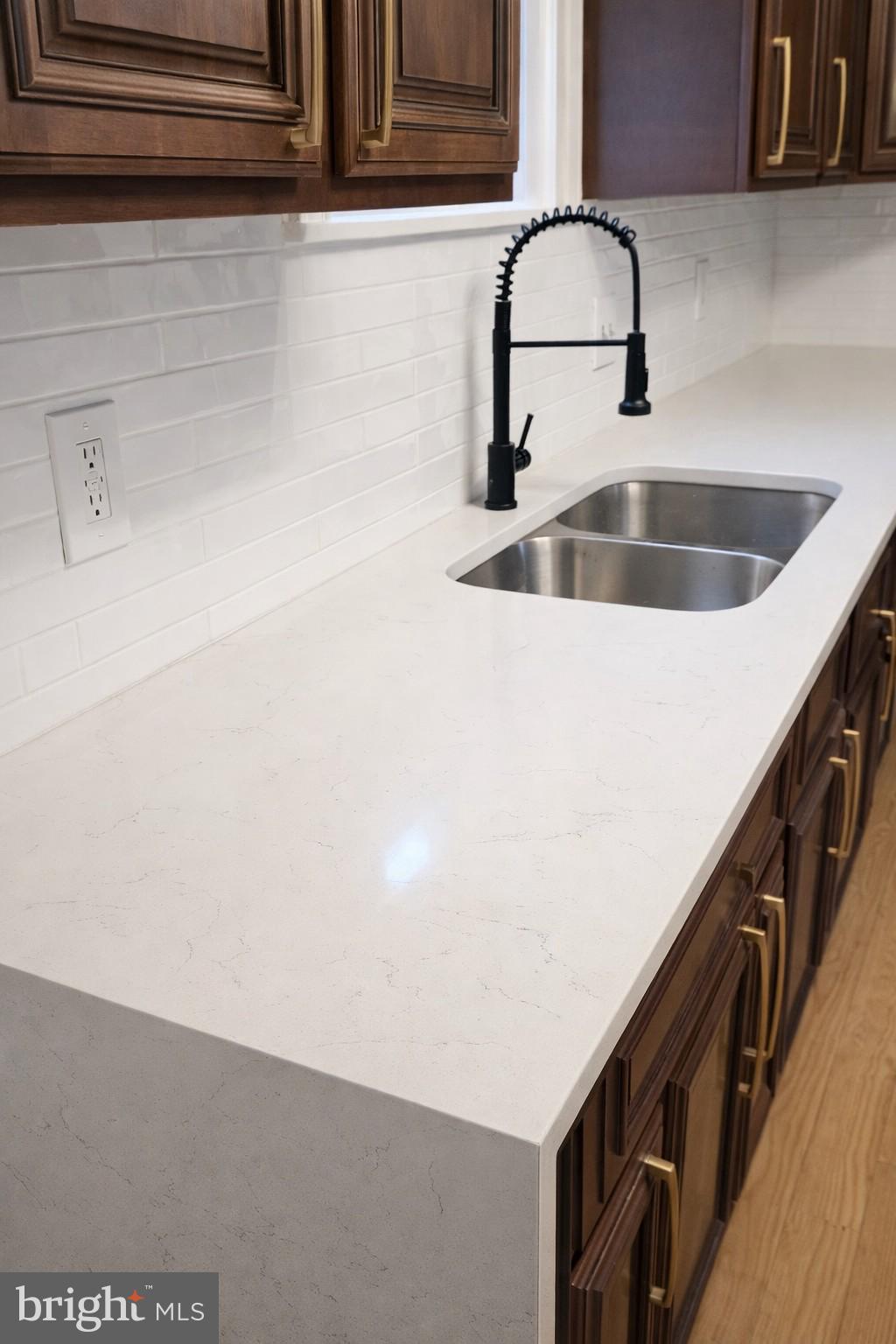 WEST SIDE - Residential