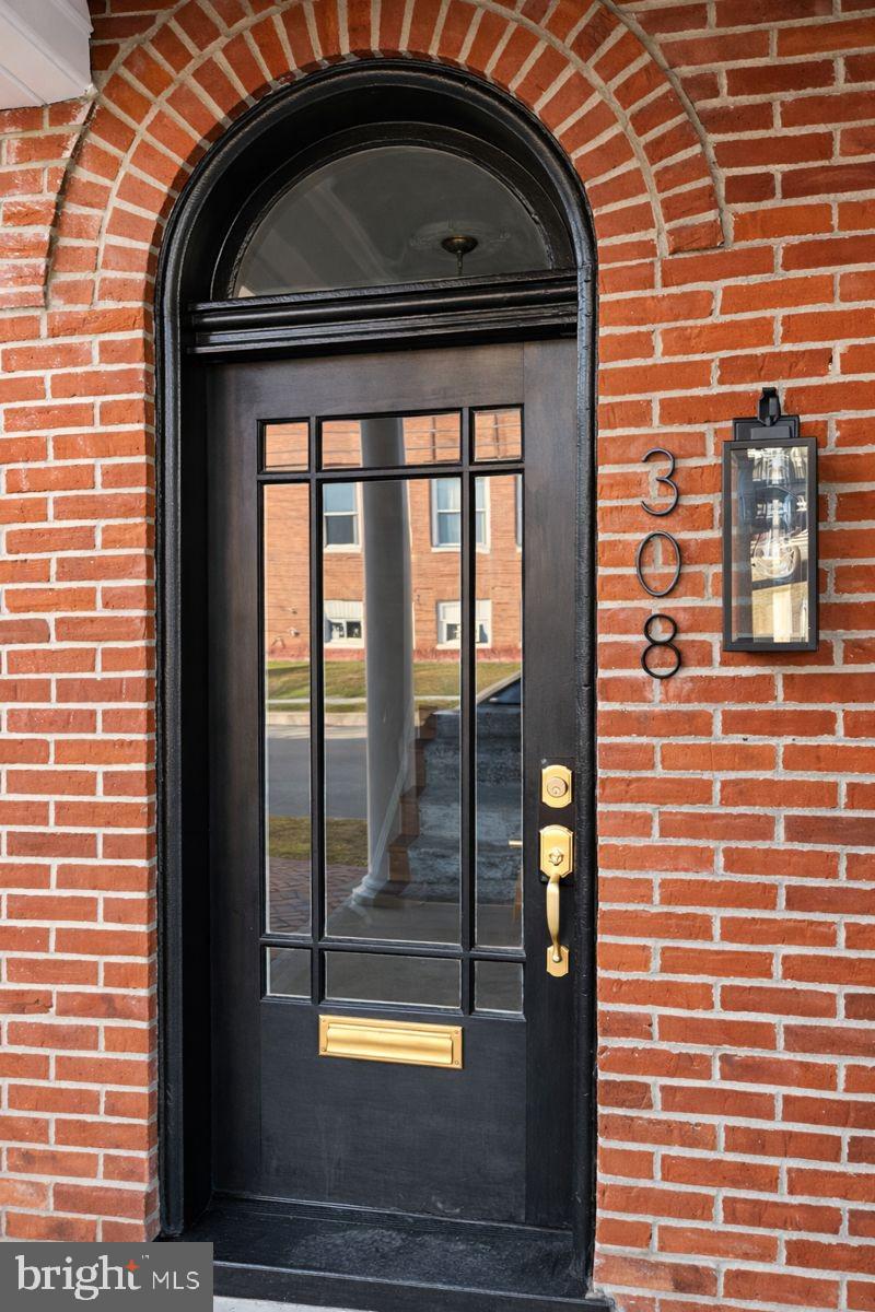 WEST SIDE - Residential