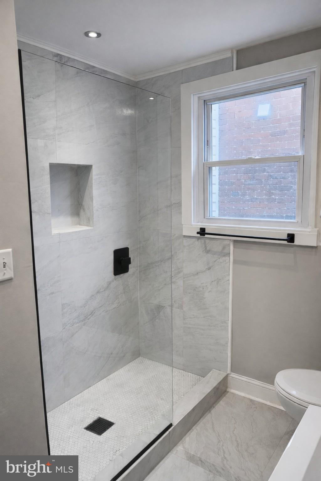 WEST SIDE - Residential