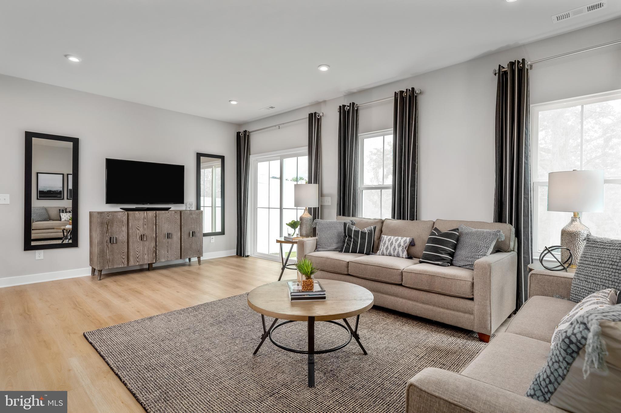 THORNDALE WOODS - Residential