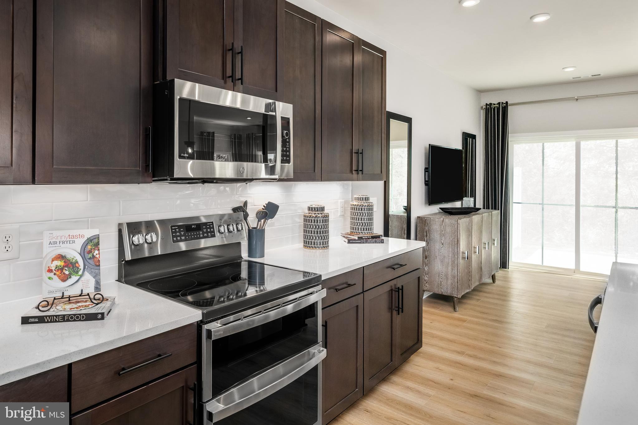 THORNDALE WOODS - Residential