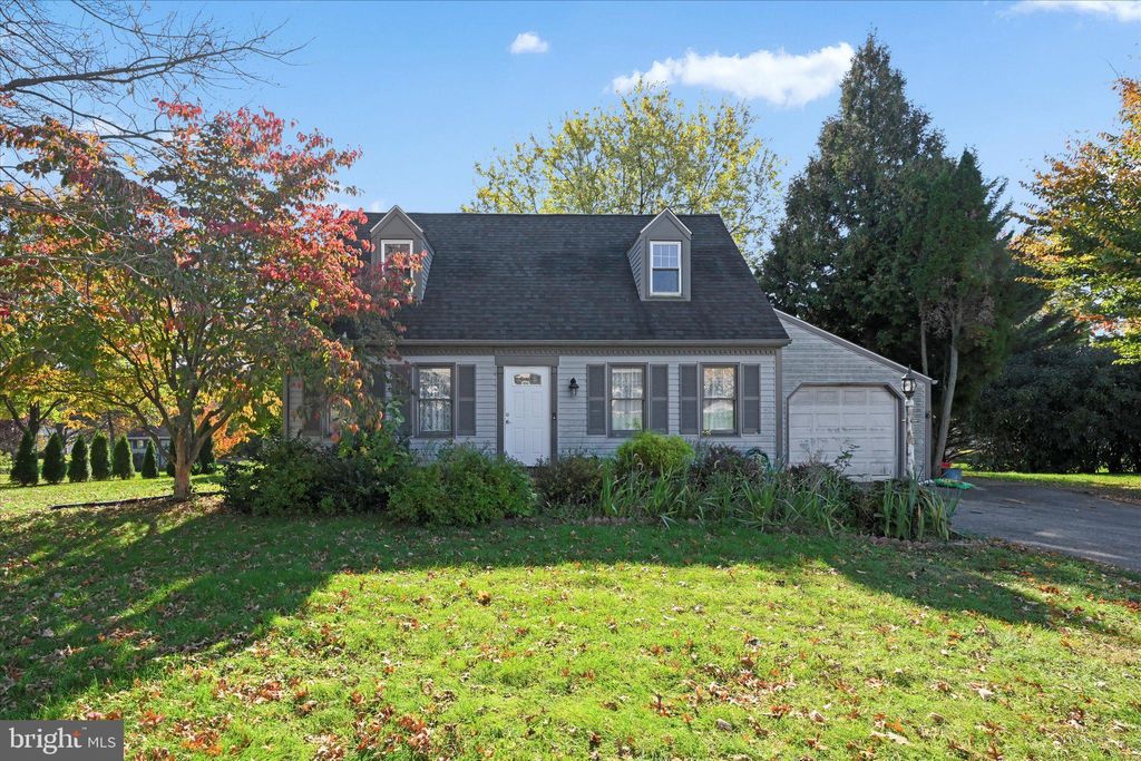 Photo of 338 Delp Road, Lancaster, PA 17601 (MLS # PALA2043084)