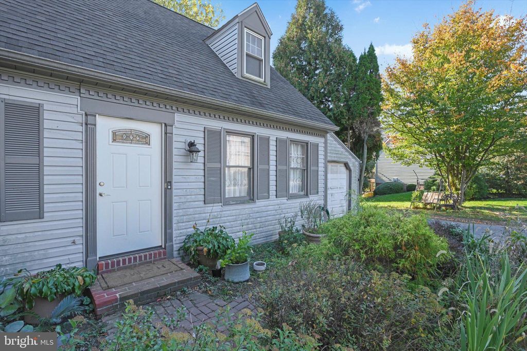 Photo of 338 Delp Road, Lancaster, PA 17601 (MLS # PALA2043084)