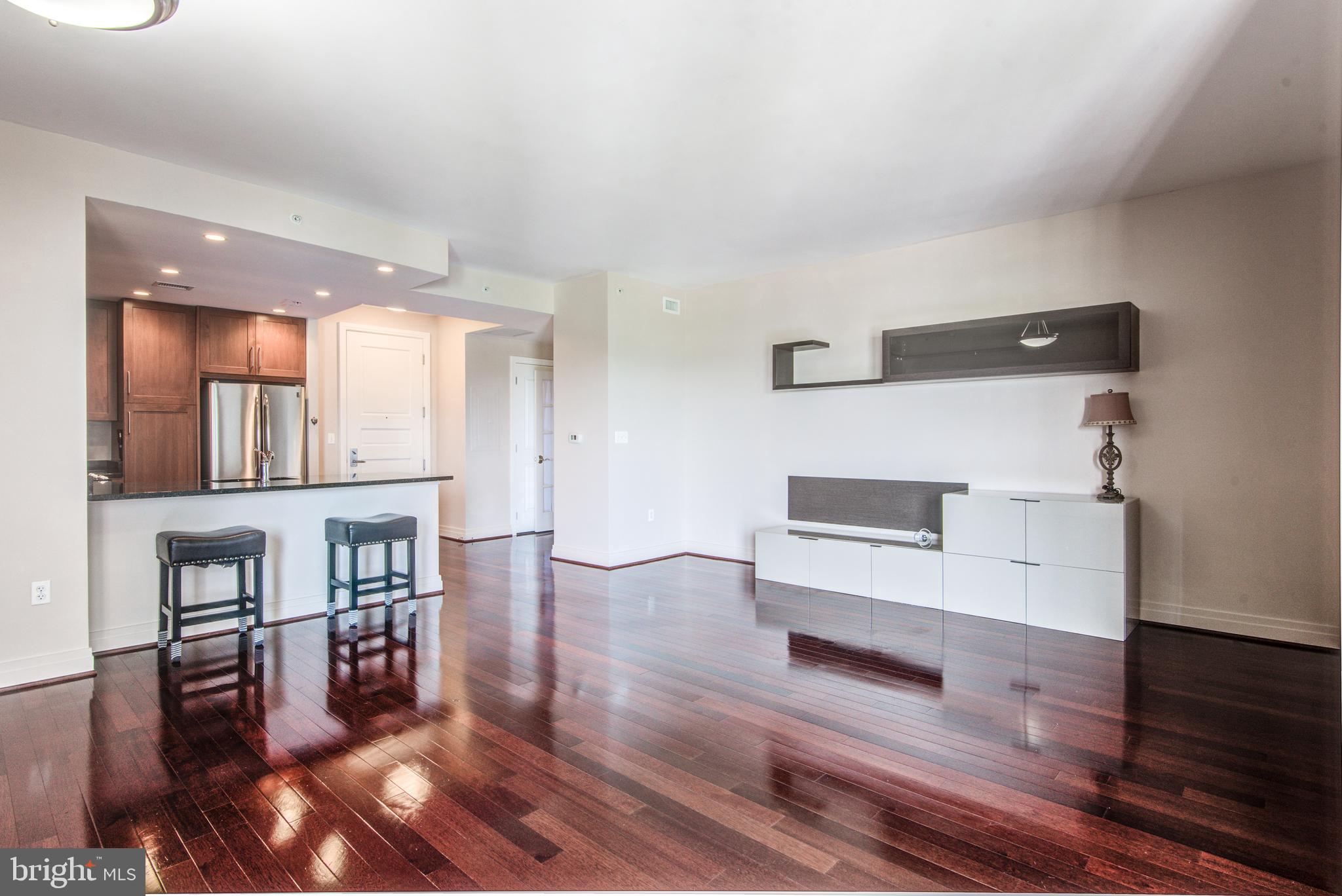 THE LOFTS AT PARK CREST - Residential Lease