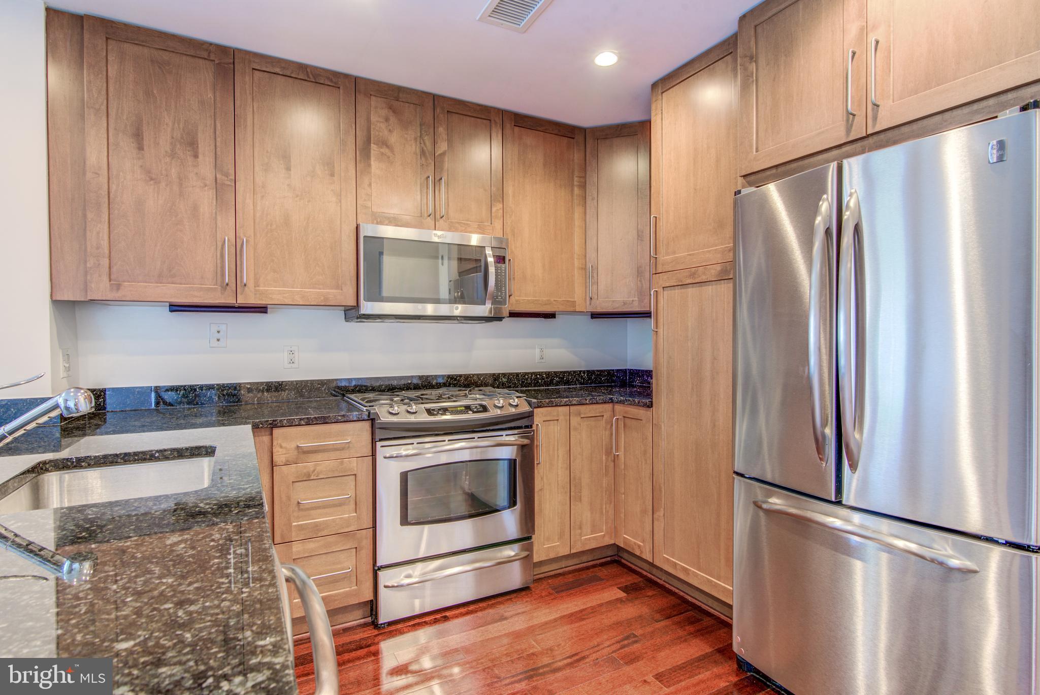 THE LOFTS AT PARK CREST - Residential Lease