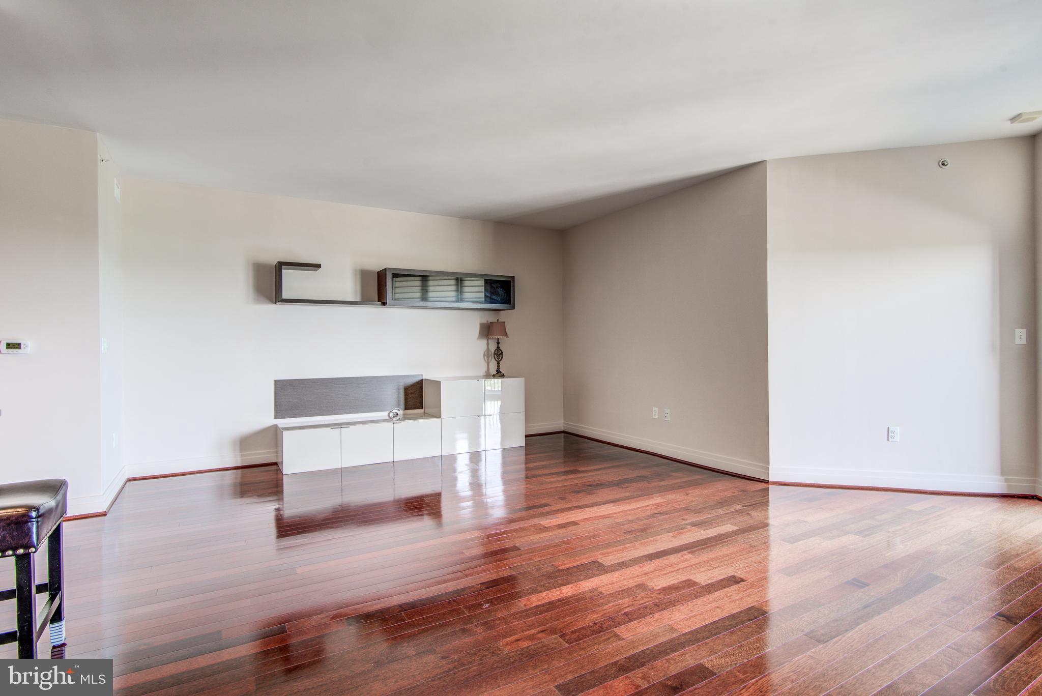 THE LOFTS AT PARK CREST - Residential Lease