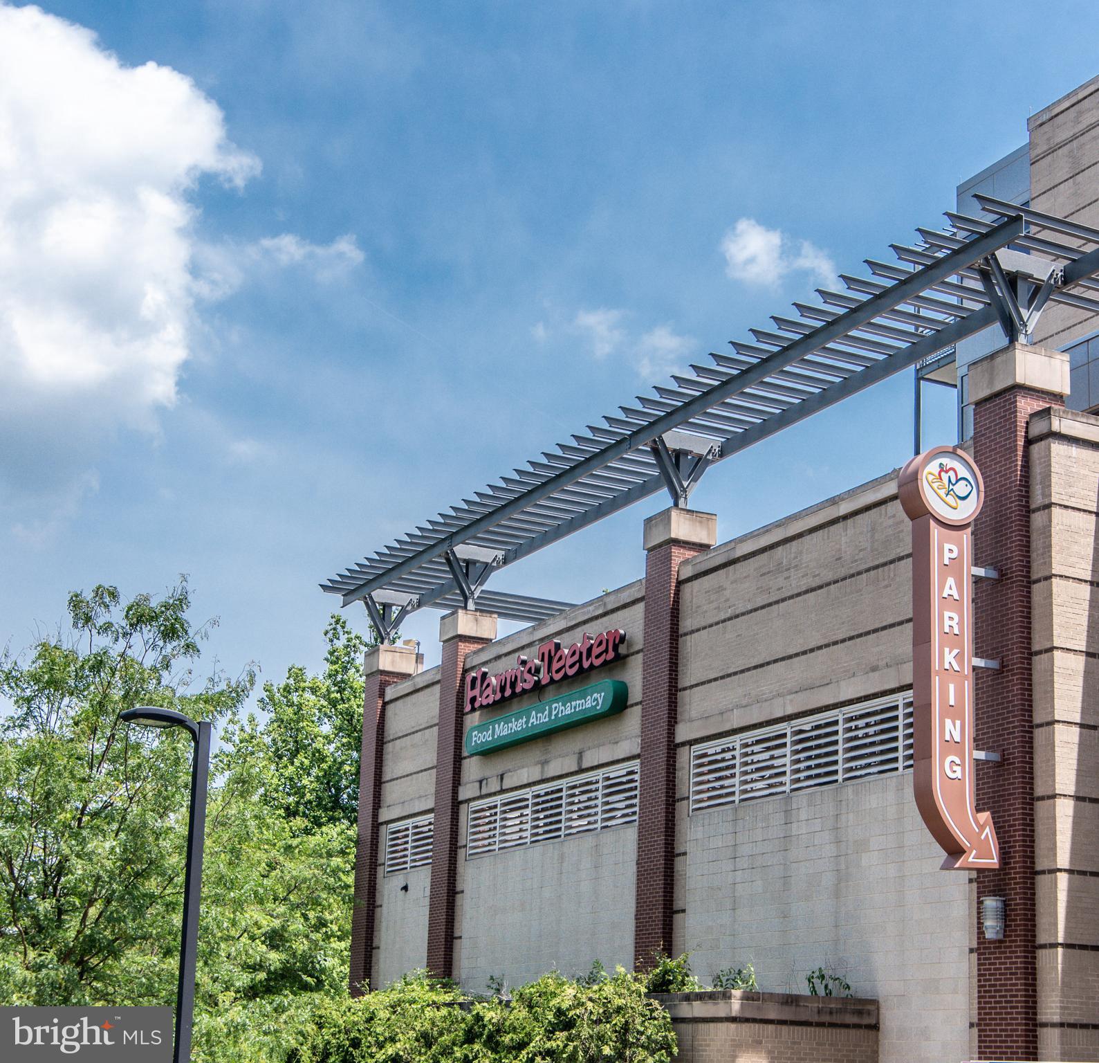 THE LOFTS AT PARK CREST - Residential Lease