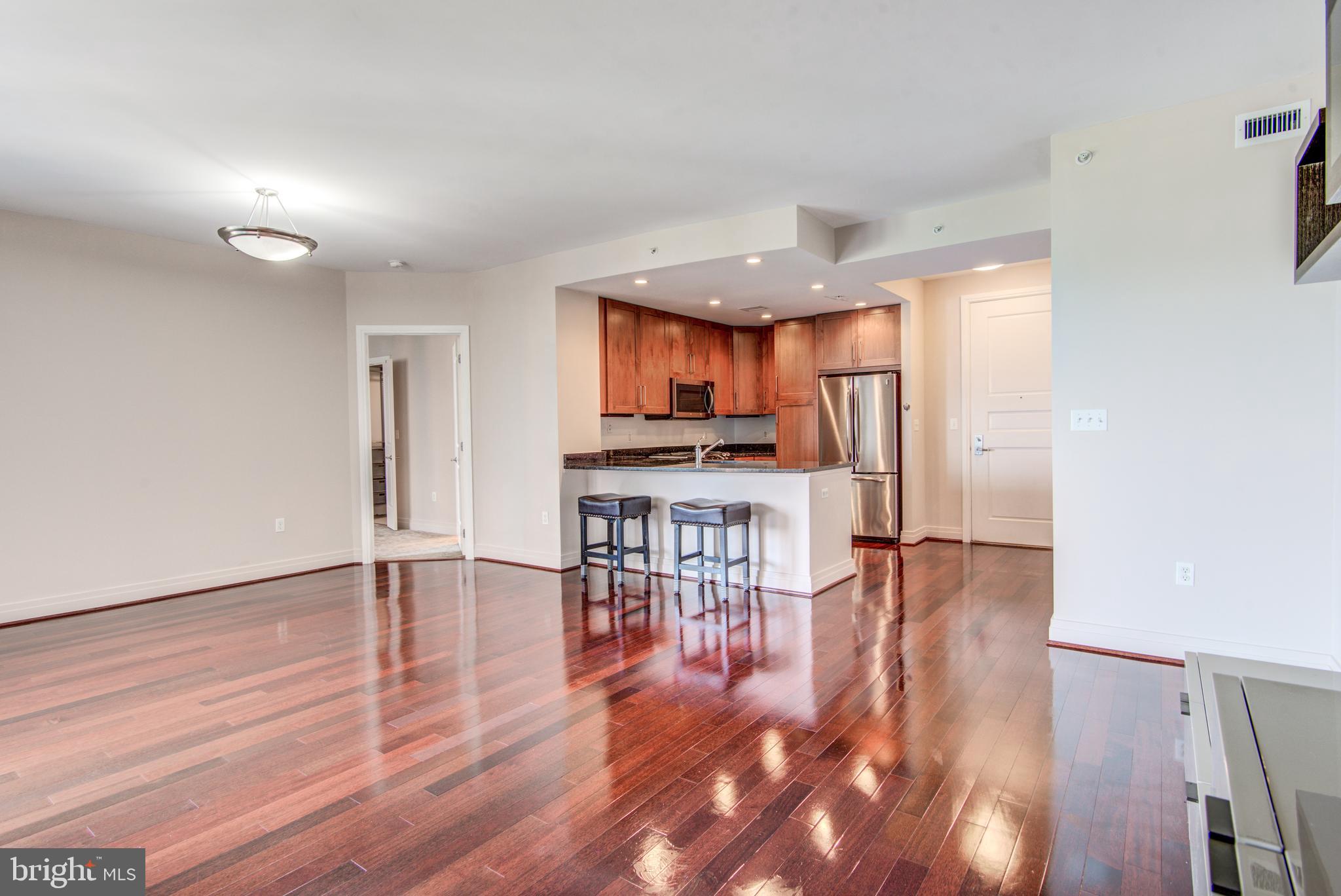 THE LOFTS AT PARK CREST - Residential Lease