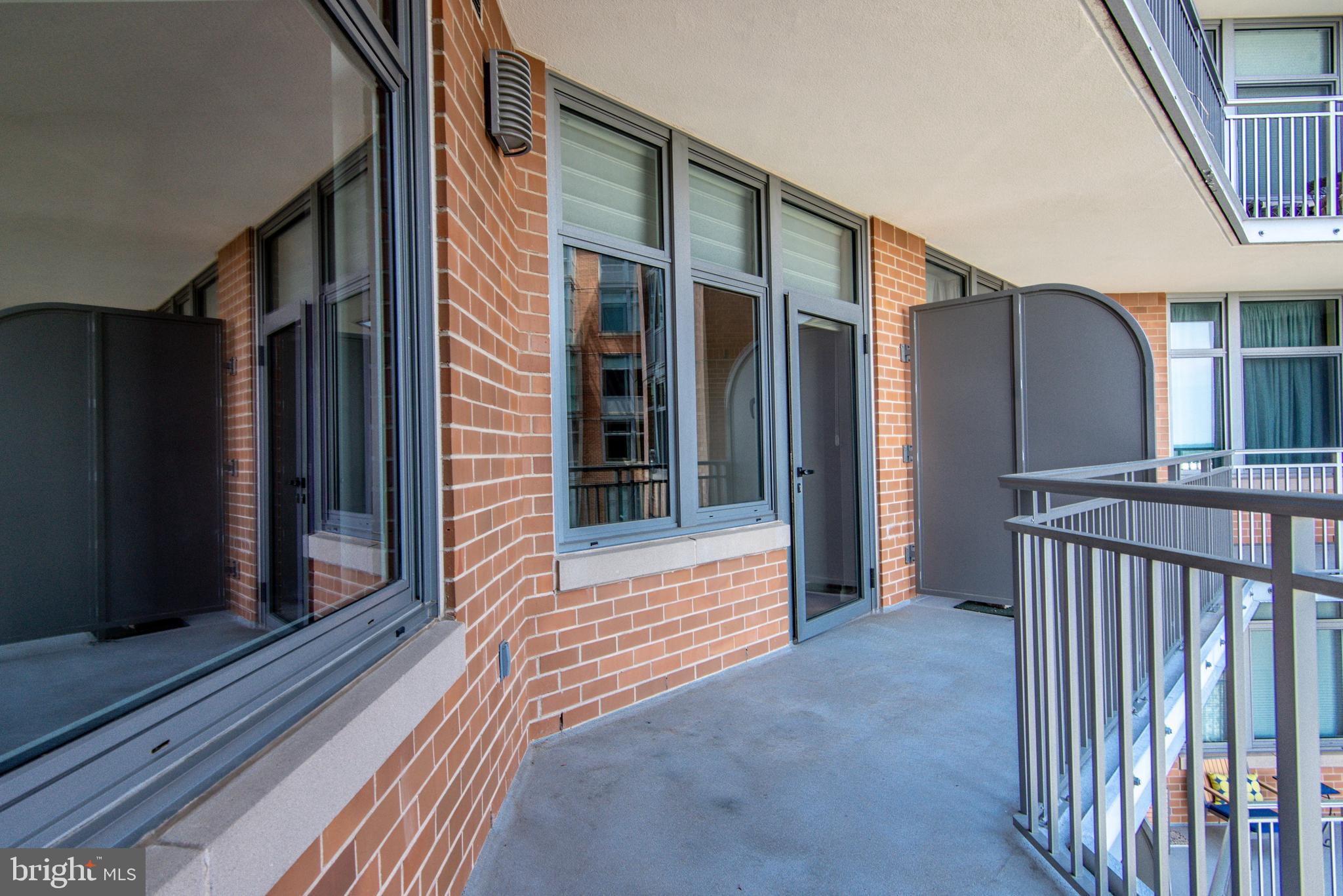 THE LOFTS AT PARK CREST - Residential Lease