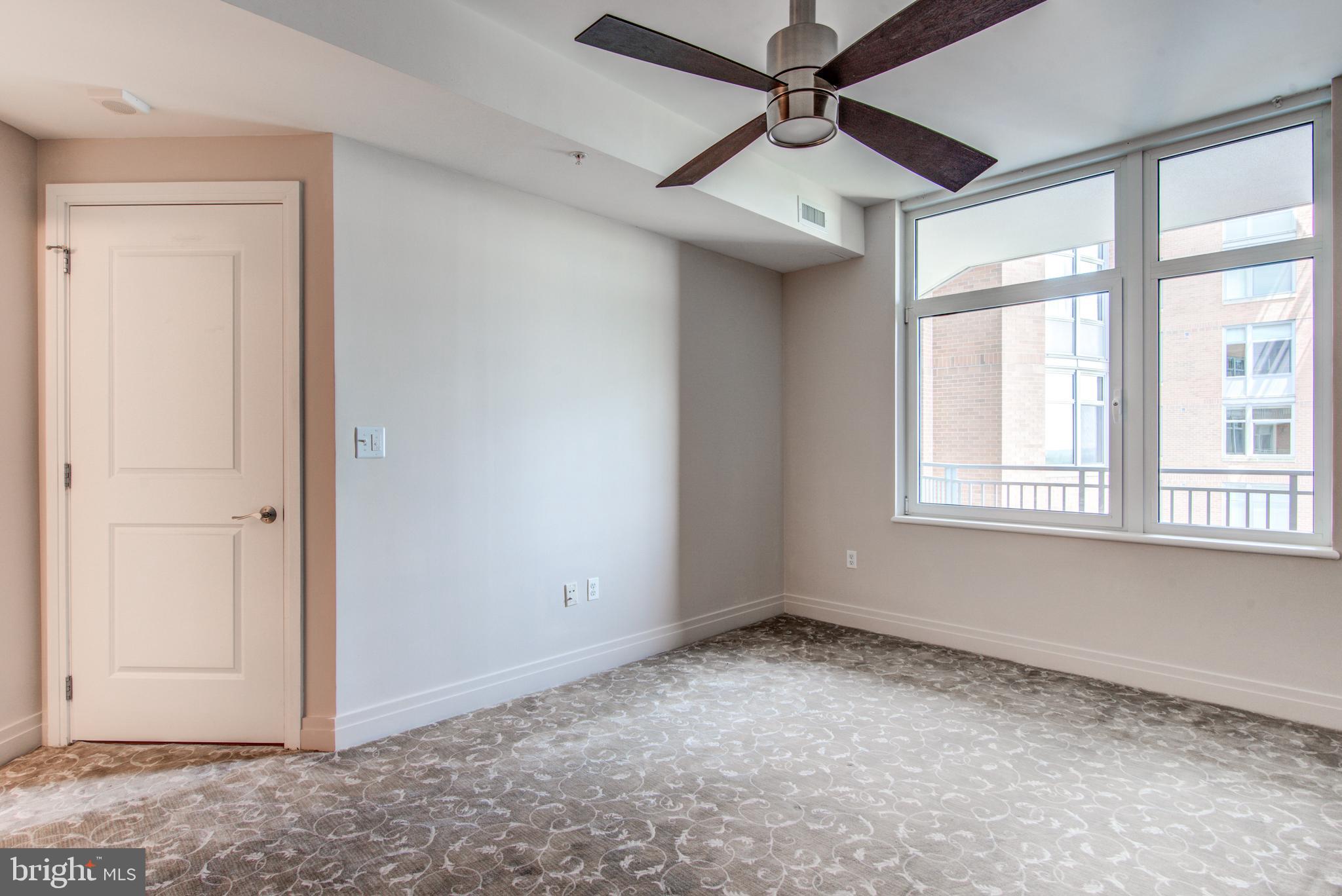 THE LOFTS AT PARK CREST - Residential Lease