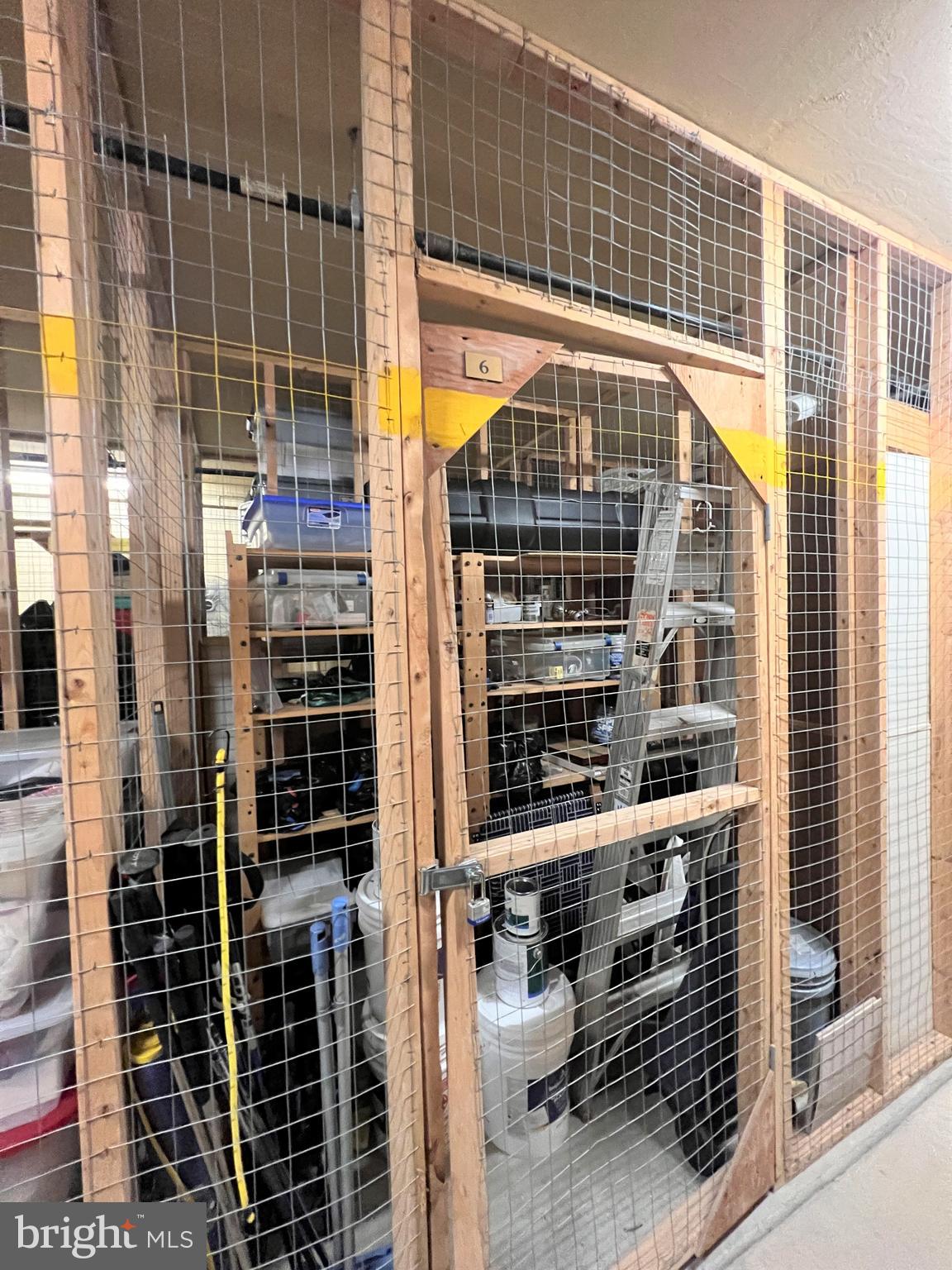 LEISURE WORLD - Residential